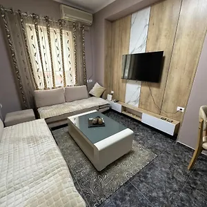 Midtown Cozy , Tirana Albania